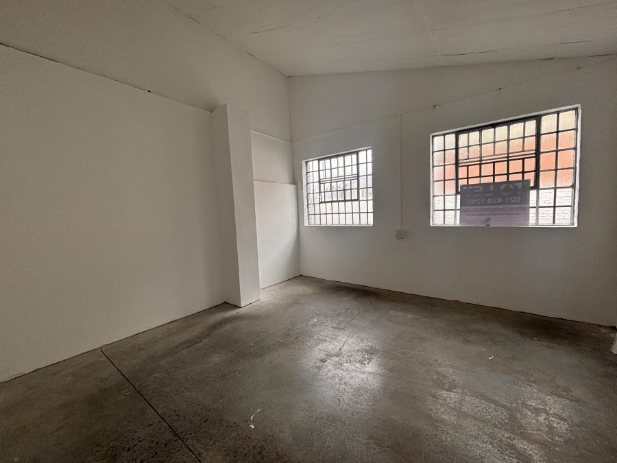 To Let commercial Property for Rent in Maitland Western Cape